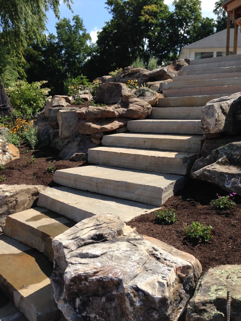 Showcase TN BG Steps Arkansas Boulders - Fort Wayne Rocks